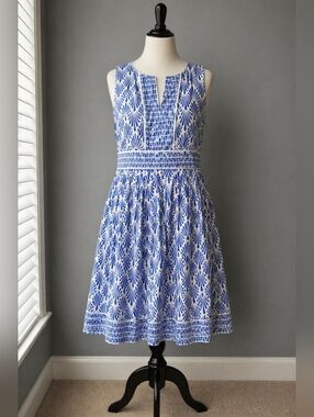 Elegant Talbots dress, size 4, made from 100% cotton, perfect for warm days